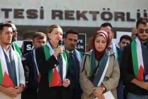DEÜ’lü öğrencilerden İsrail zulmüne kınama