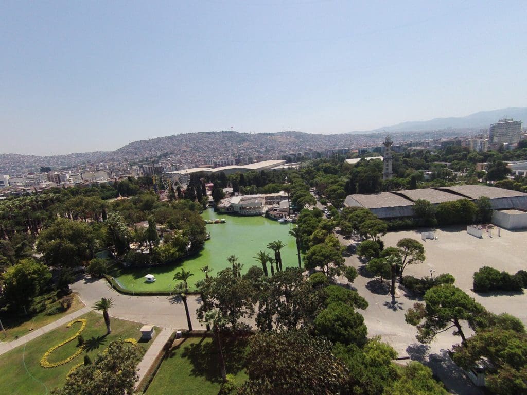 Ada ve göl gazinoları yeniden inşa ediliyor