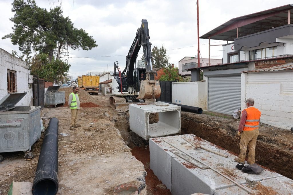 Torbalı’da yağmur suyu hatları genişliyor