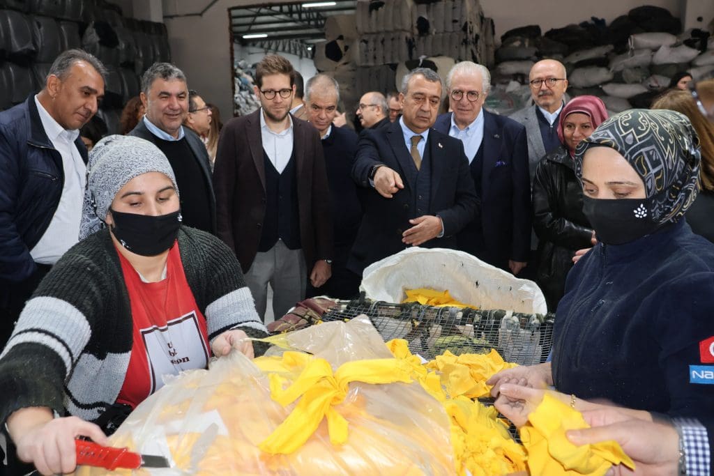 Uşak, geri dönüşümde zirveyi koruyor