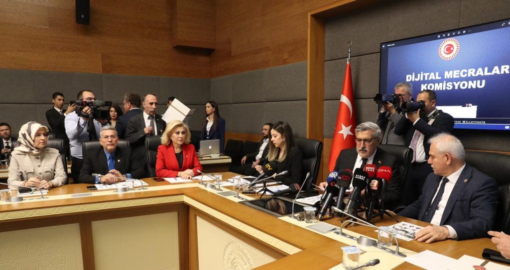 Bursalı: Binlerce “Tik-Tok kapatılsın” mesajı aldık