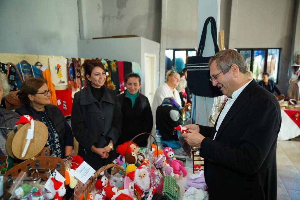 Başkan Ergin, Mahalle Evleri’nden yeni yıl hediyesini aldı