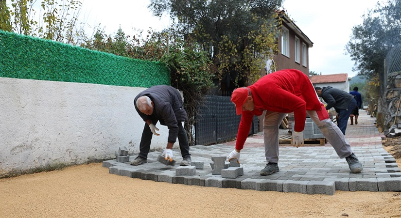 Kuyucak’ta yollar yenileniyor