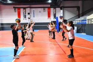 Torbalı’da dev kompleks sporcularını ağırlamaya başladı