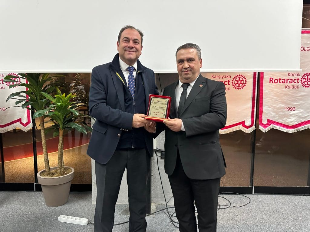 Murat Demircan’a Meslek Hizmetleri Ödülü