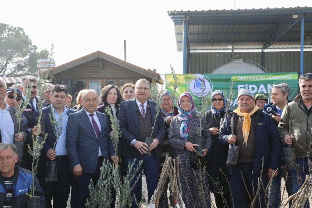 Yunusemre Belediyesi fidan dağıtıcak