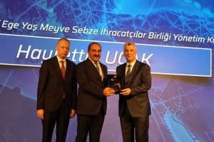 Egeli yaş meyve sebze ihracatçılarına en iyi UR-GE Projesi ödülü