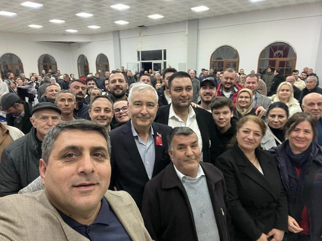 Mehmet Türkmen sahaya indi