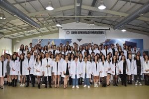 Diş Hekimliği Fakültesi “Beyaz Önlük Giyme Töreni” yapıldı
