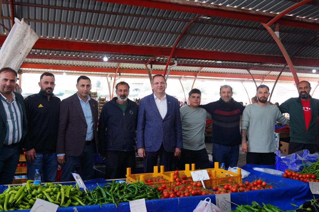 Başkan Ergin’den geleneksel pazaryeri ziyareti
