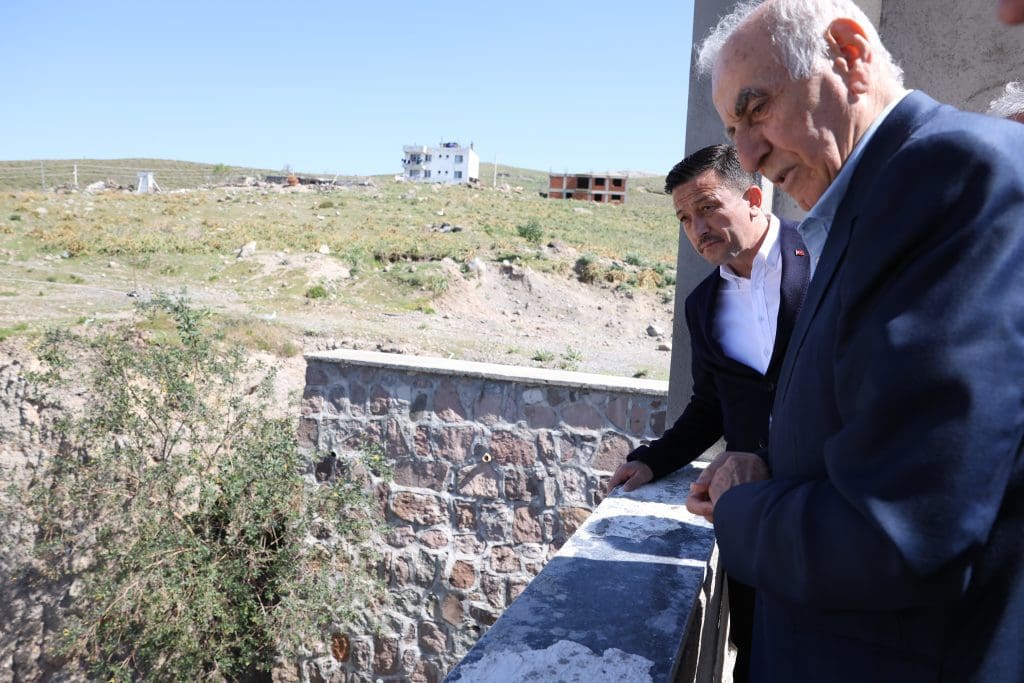 Dağ: Cemevlerini hızla tamamlayacağız