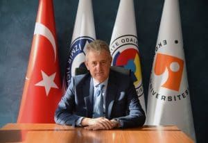 Özgener’den 8 Mart mesajı; “Bir gün değil her gün kıymet verelim”