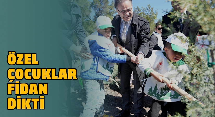 Down Sendromlu öğrenciler gelecek için fidan dikti