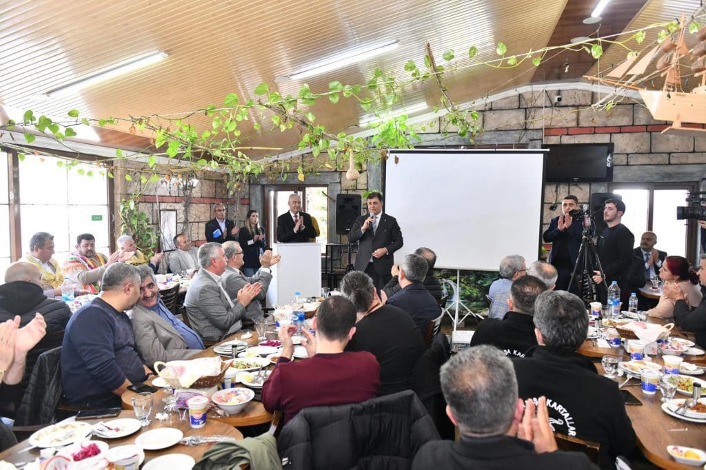 Tugay’dan Kemalpaşa’ya raylı sistem sözü