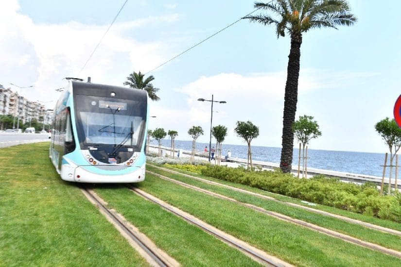 İzmir’in tramvay hatları için araç alım ihalesi yapıldı