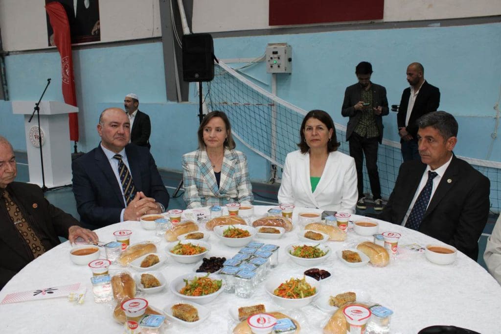 Kaymakam Türköz’den iftar
