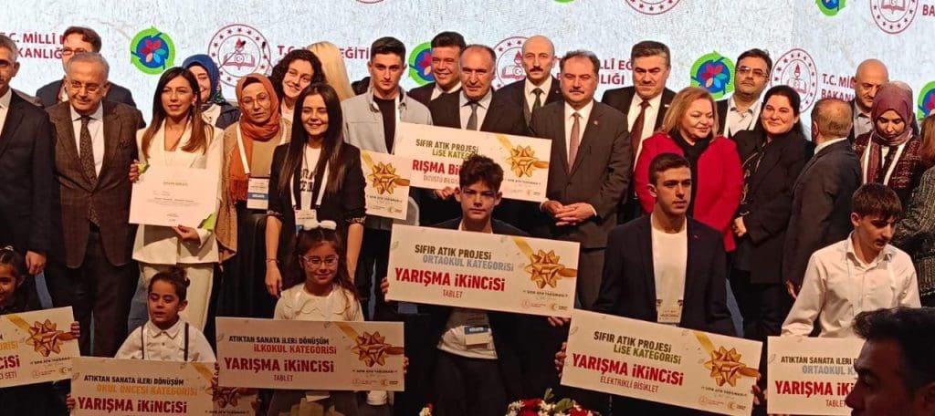 Sıfır Atık Yarışması’ndan İzmir’e Ödül