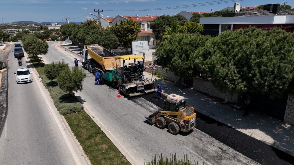 İBB, üç ilçede 14 km yol asfaltlıyor