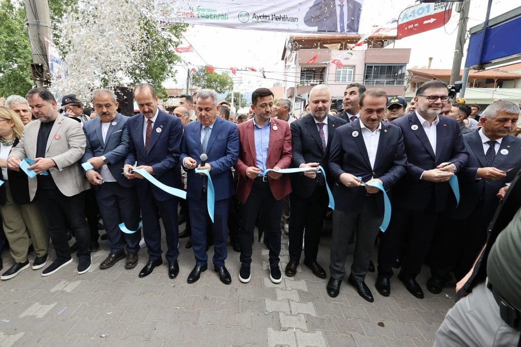 14. Emiralem Çilek Festivali başladı 