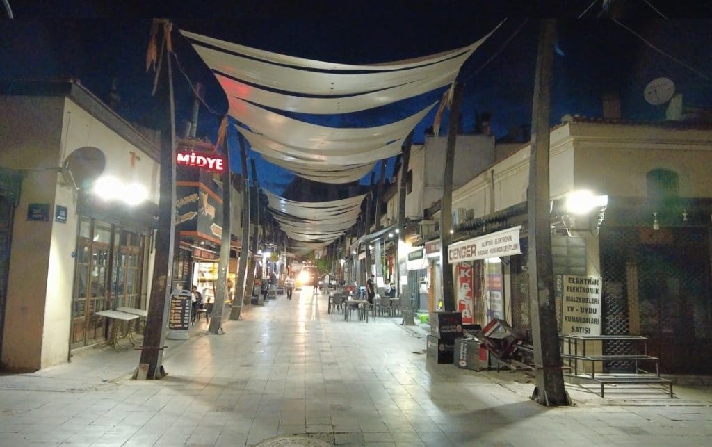 Bornova’da Tarihi Çarşı yenilenecek