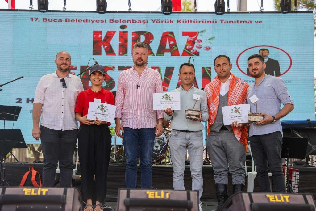 İzmirliler Belenbaşı Kiraz Festivali’nde buluştu