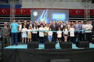 İzmir’de Robotik Kodlama Şenliği