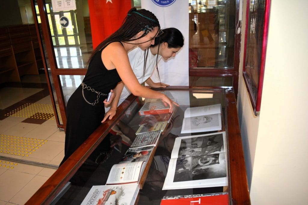 “15 Temmuz Konulu Kitap Sergisi” açıldı