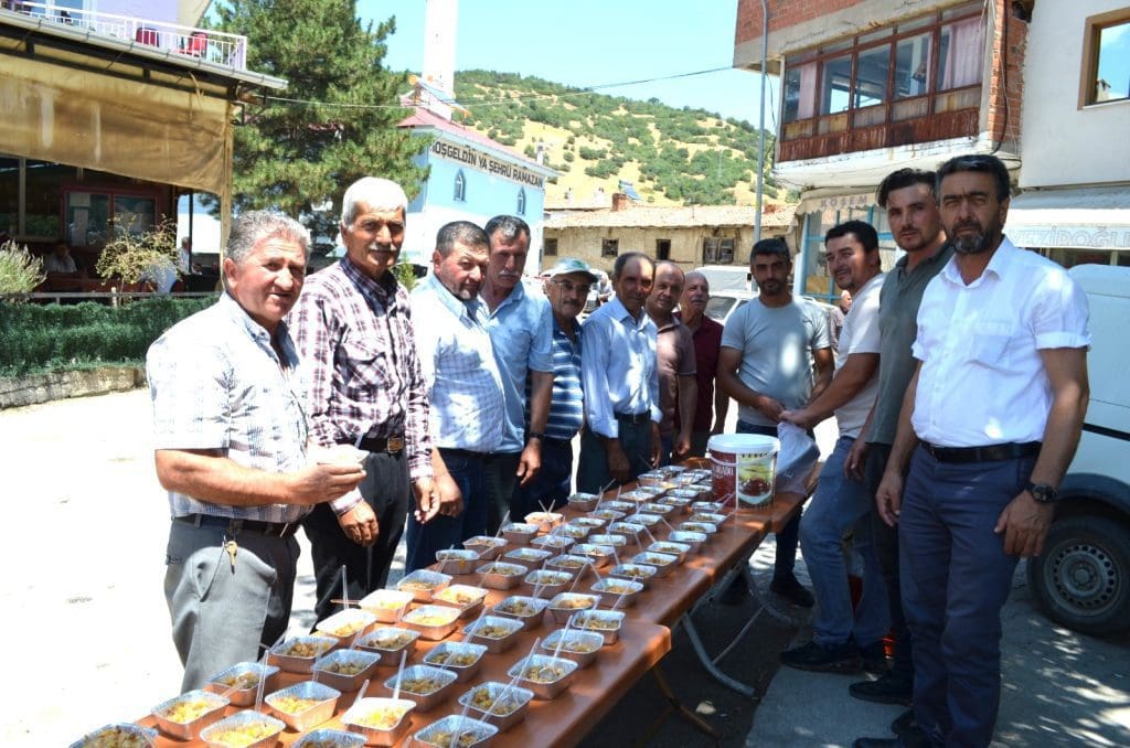 Önce aşure hayrı, sonra yağmur duası