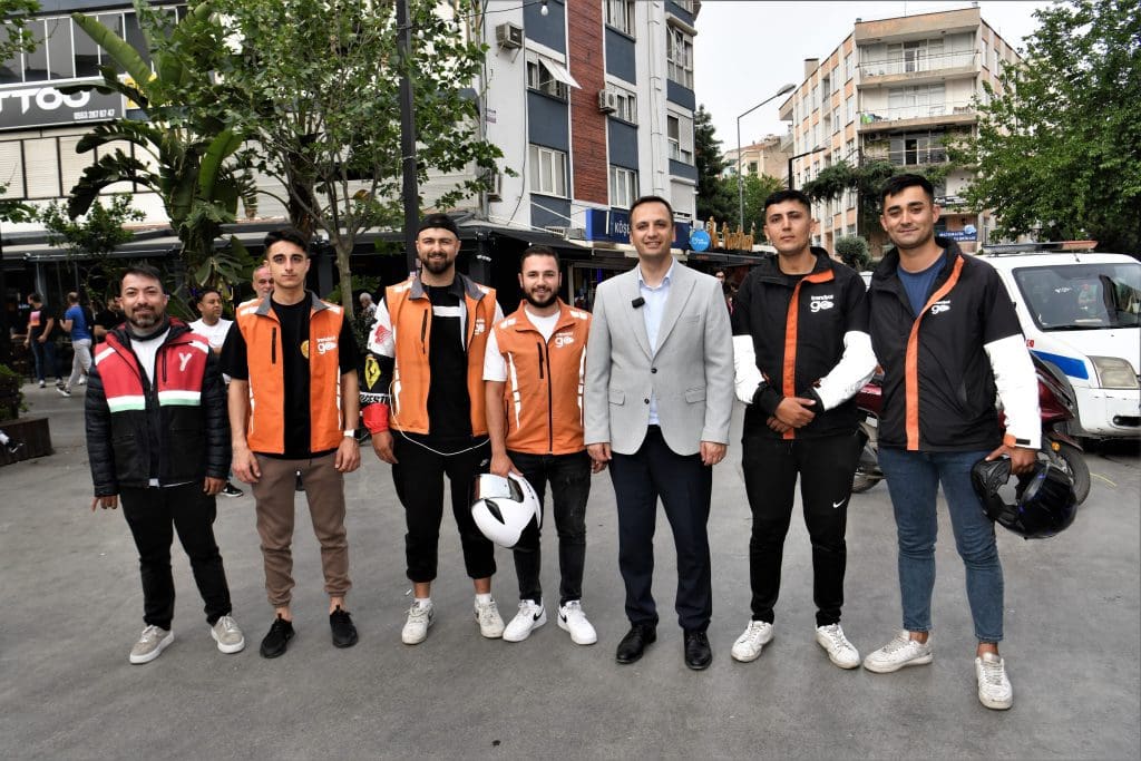 Bornova’da moto kuryelere özel park alanı