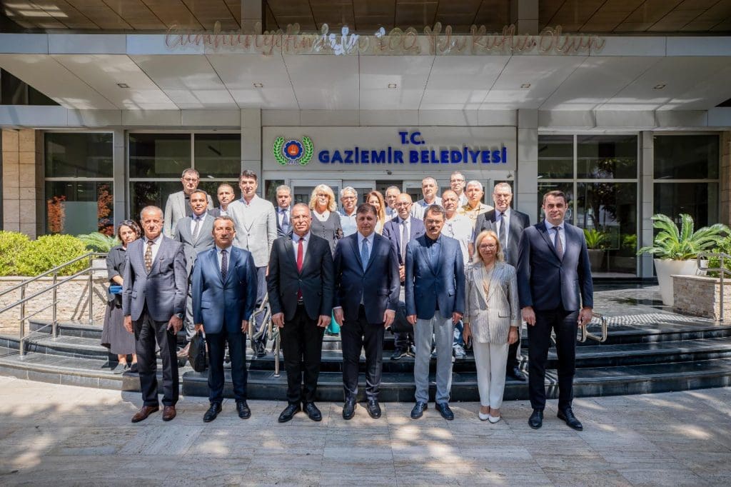 Başkan Tugay: İzmir’i planlı bir şekilde kalkındıracağız