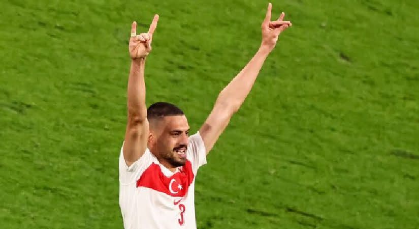 Bozkurtlu heykele jet hızıyla ret!