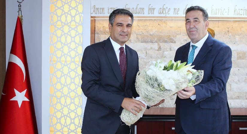 İzmir Defterdarlığı’nda devir-teslim