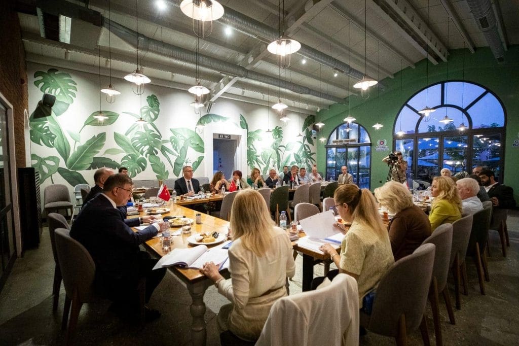 Tugay, Gaziemir’de muhtarları dinledi