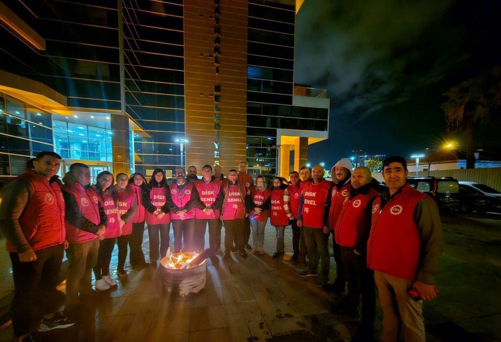 Bayraklı Belediyesi’nde grev!