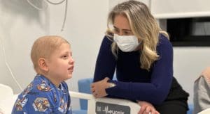  AK Partili Çankırı Lösemili Çocukları Ziyaret Etti