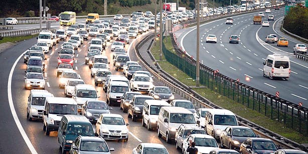 İzmir’de 13 bin yeni araç trafiğe girdi