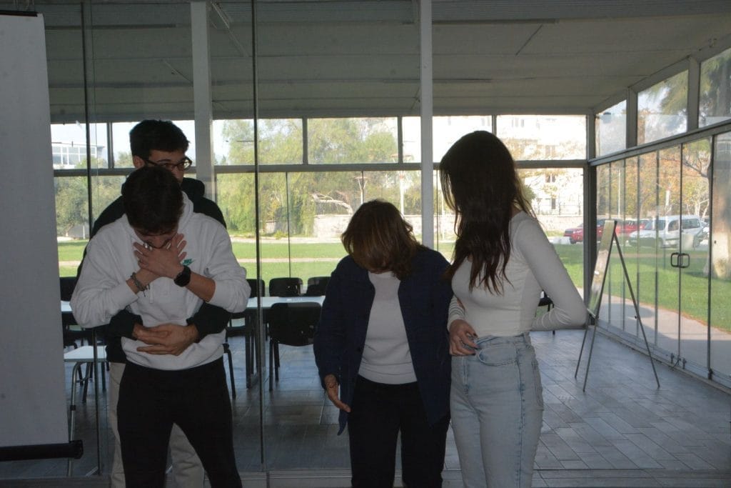 Egeli gençlere “Hava Yolu Tıkanıklarında İlk Yardım Uygulaması” öğretildi