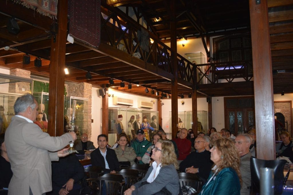 EÜ’de gaz lambasının tarihine ışık tutuldu