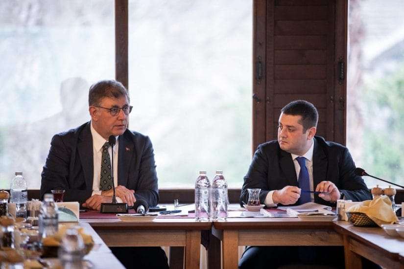 Tugay “İzmir’in ana arterlerini yenileyeceğiz”