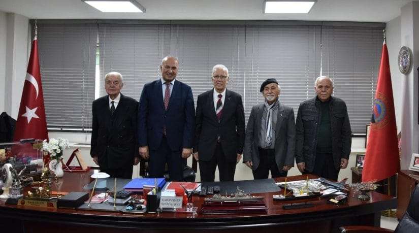 İzmir’de Dünya Emekliler Kurultayı