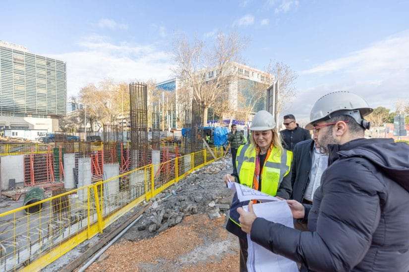 Başkan Mutlu yeni hizmet binasındaki çalışmaları yerinde inceledi