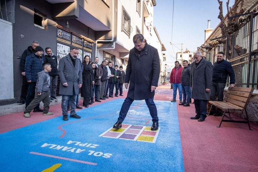 Okul sokağından oyun sokağına