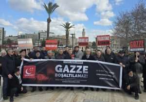 Saadet Partisi Gazze için Konak’taydı