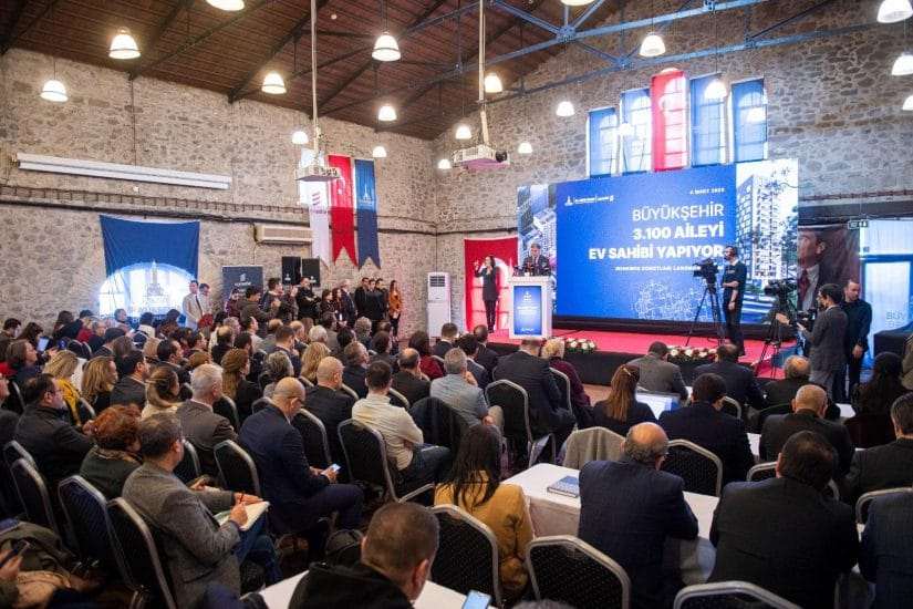 Büyükşehir’den Menemen’e 3 bin 100 konut