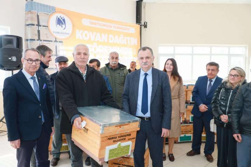 Hükümlülerin ürettiği kovanlar üreticilere dağıtıldı