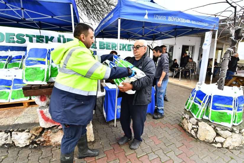 Zeytin üreticisine 3,6 ton bordo bulamacı dağıtıldı