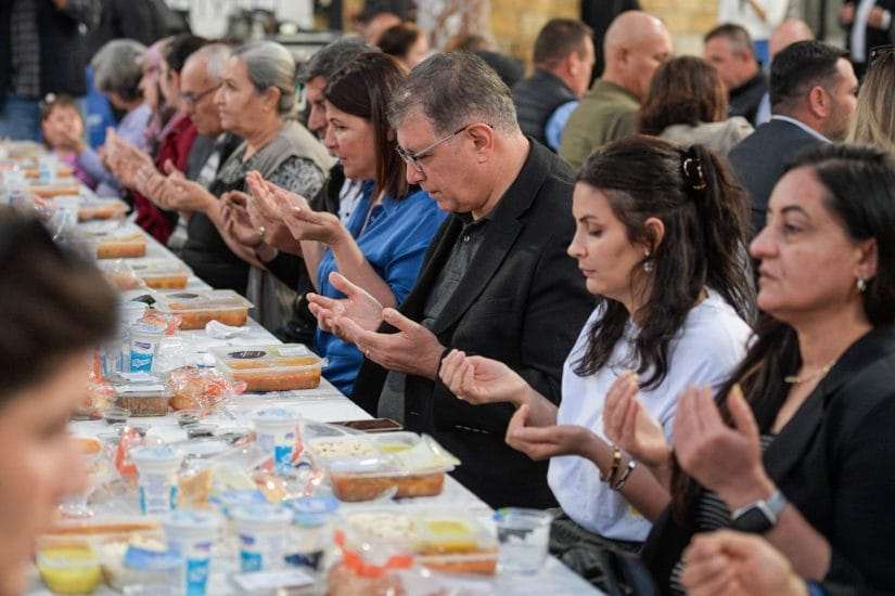 Büyükşehir’in iftar sofrası Foça’da kuruldu