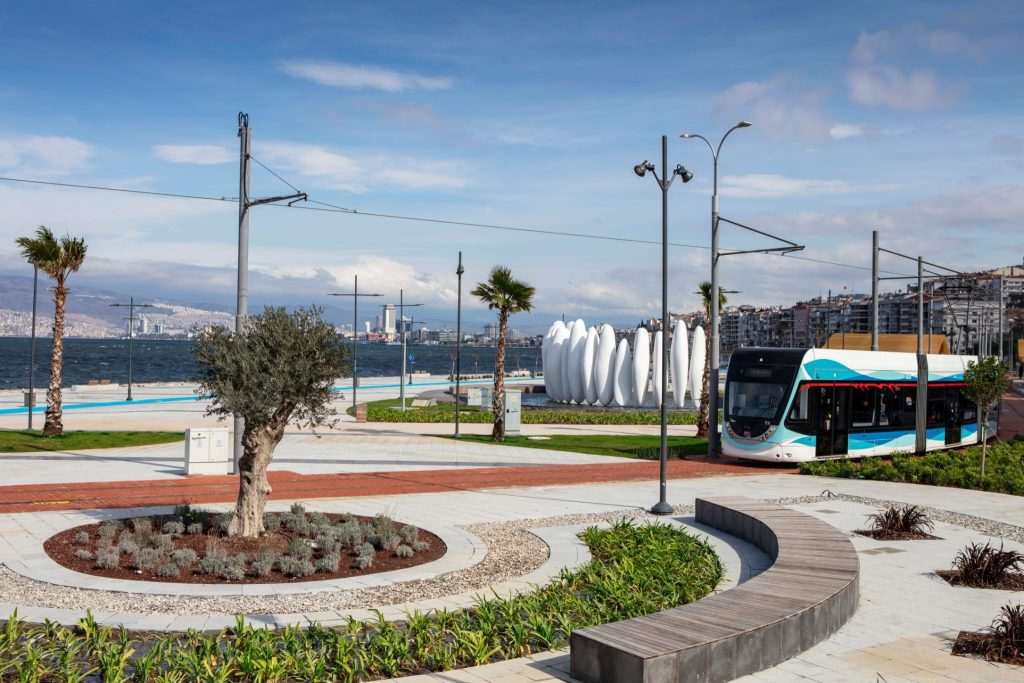 İzmir Avrupa’nın inovasyon topluluğuna ‘Öncü Şehir’ olarak üye oldu