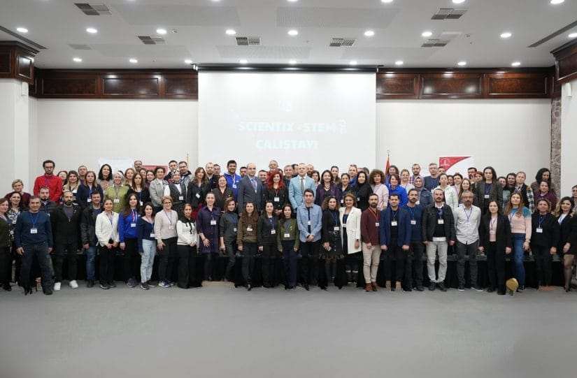 İzmir’de STEM Eğitimi Çalıştayı Gerçekleştirildi