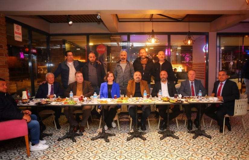Karabağlar’da taksicilerle sahur